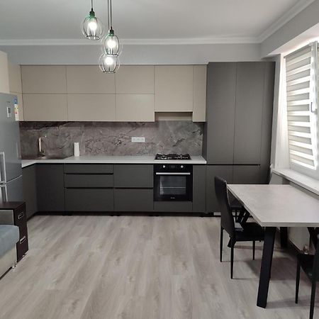 Новая Квартира Vip Chisináu Exterior foto